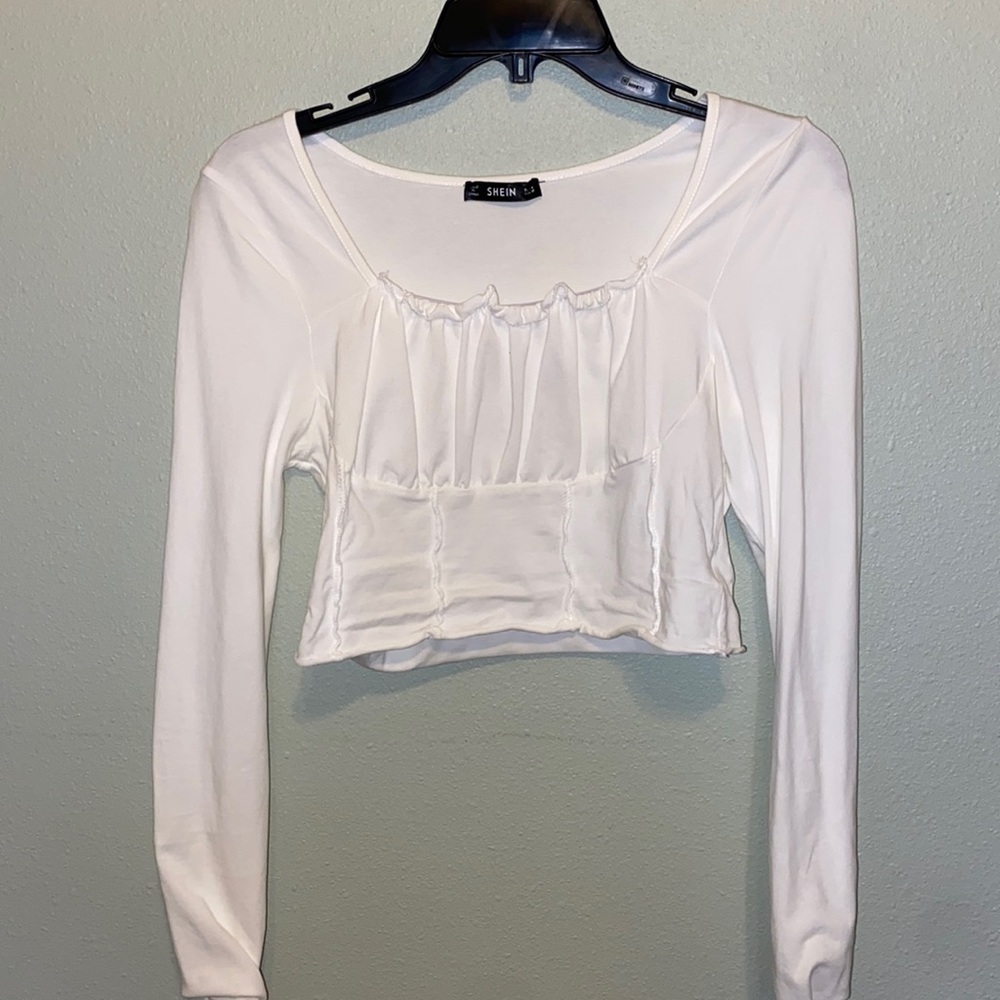 Long sleeve white crop top Shein. Medium